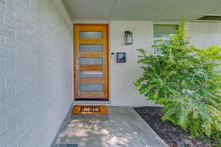 Property Photo: 8918 Springview Lane TX 77080