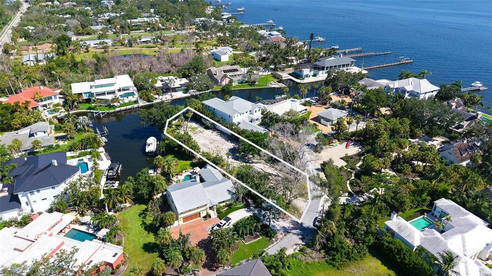 Property Photo:  1231 Starboard Lane  FL 34242 