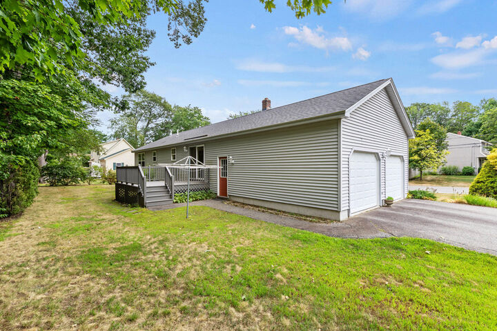 Property Photo:  4 Raymond Street  ME 04073 