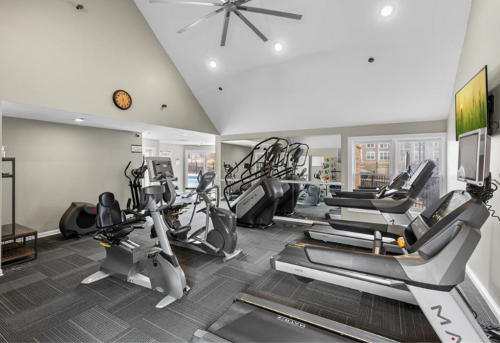 Property Photo: 6048 Chasewood Parkway 204 MN 55343