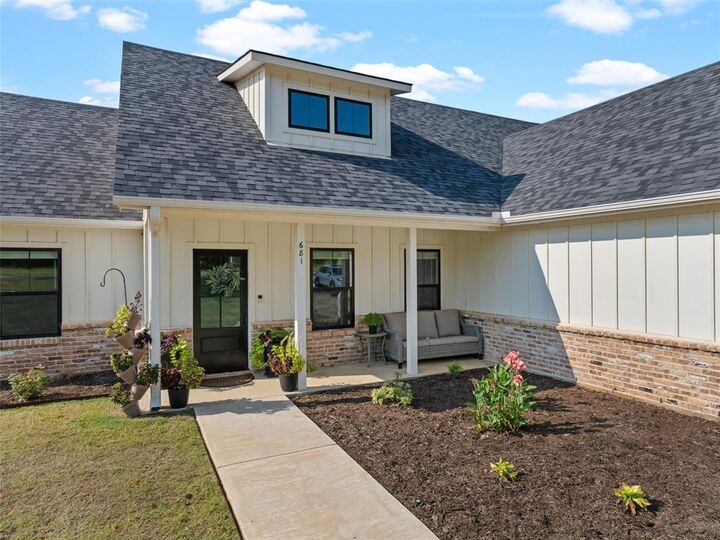 Property Photo: 681 Peavine Road TX 75662