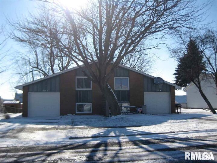 1928 Brentwood Drive B  Washington IL 61571-9999 photo
