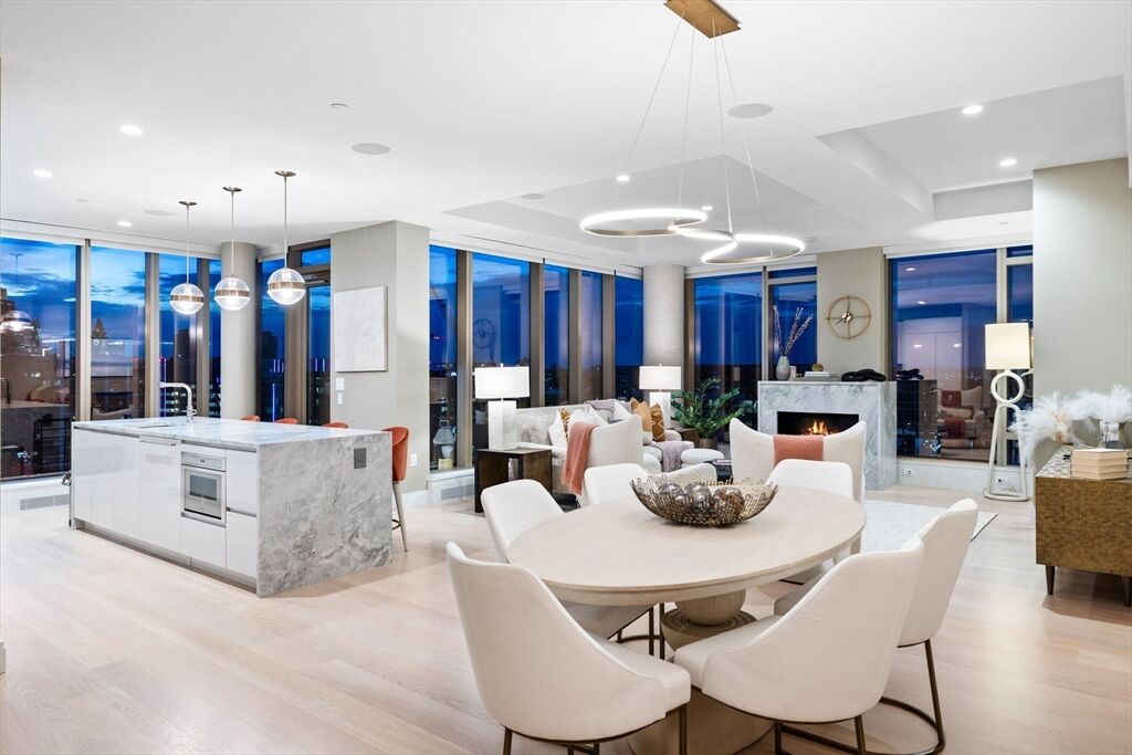 Property Photo: 133 Seaport Blvd Ph 3A MA 02210