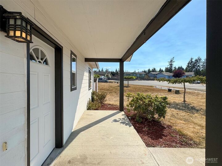 Property Photo: 1501 Pendley Court WA 98363