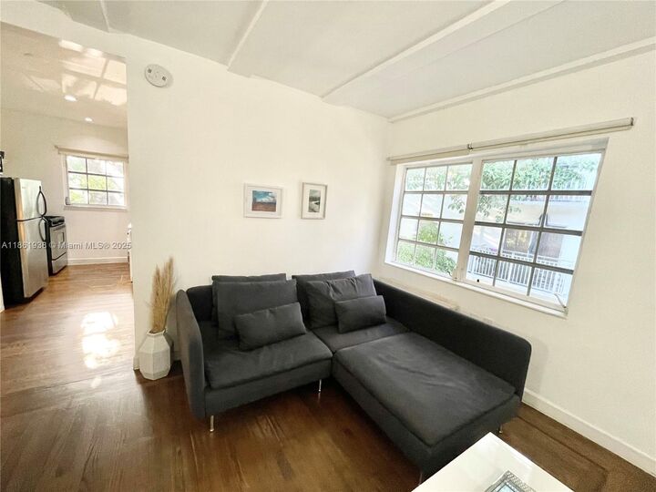Property Photo: 439 15th St 18 FL 33139