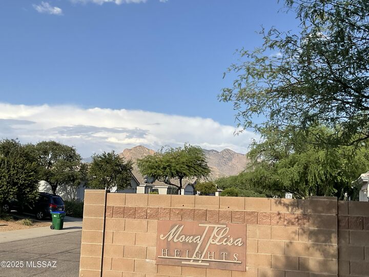 Property Photo: 2415 W Rousseau Street AZ 85741