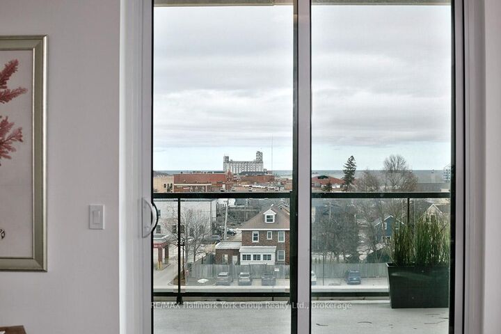 Property Photo: 1 Hume Street 505 ON L9Y 0X3