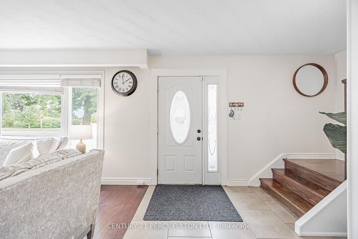 Photo de la propriété: 904 Somerville Street ON L1G 4J7