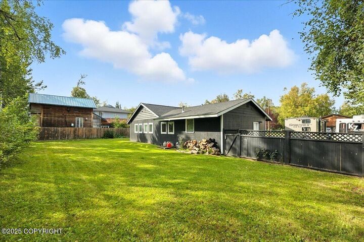 Property Photo:  385 W Riverview Avenue  AK 99669 