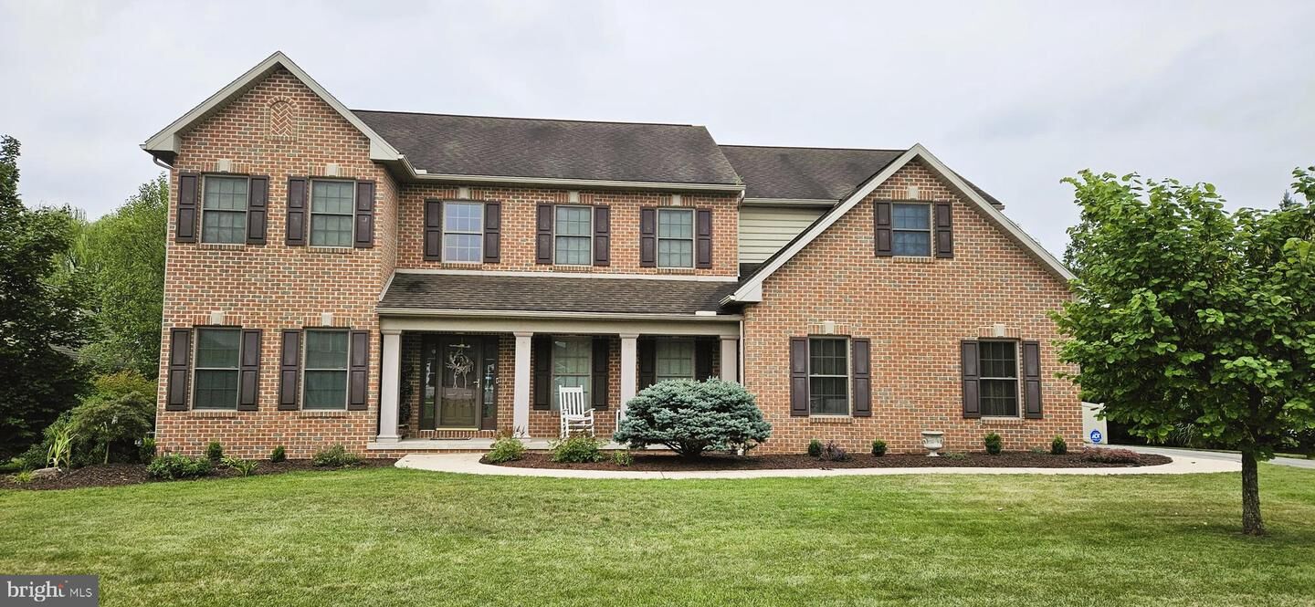 Property Photo: 680 Foxtail Drive PA 17404