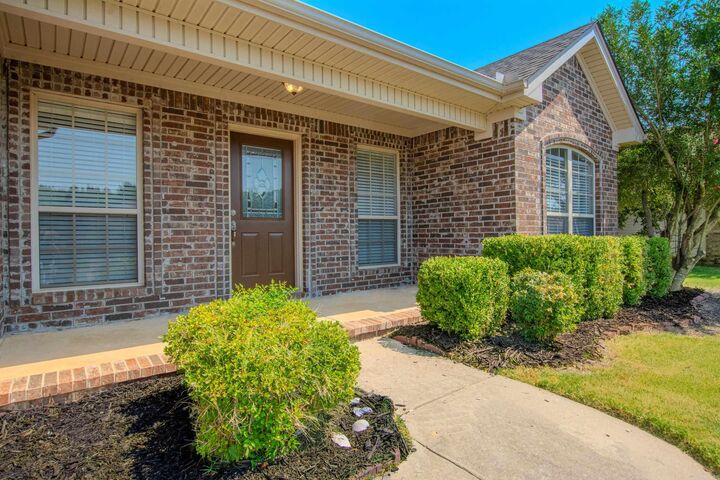 Property Photo: 111 Lariat Dr AR 72007