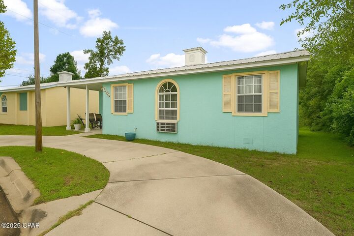 Property Photo:  632 N 11th Street  FL 32404 