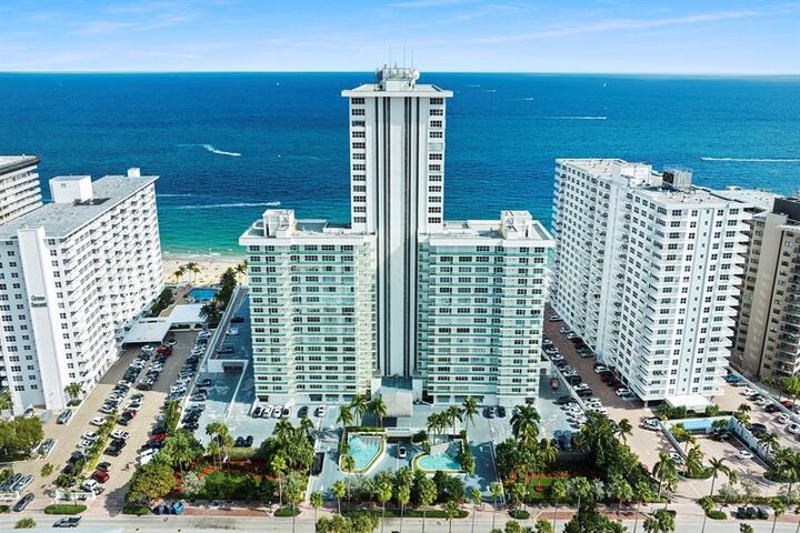 Property Photo: 3900 Galt Ocean Dr 105 FL 33308