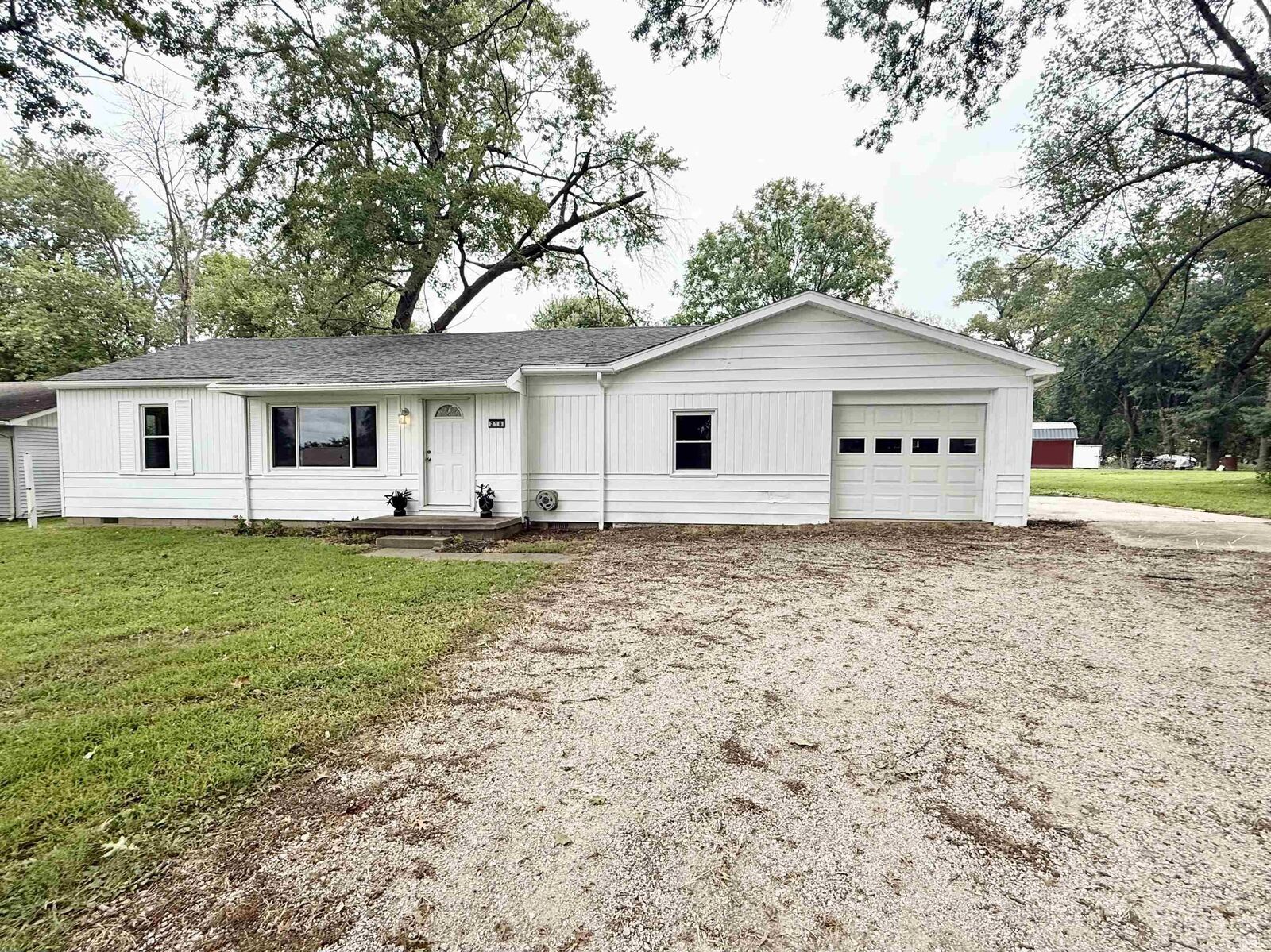 Property Photo: 216 S Kentucky Avenue IN 47610-9711