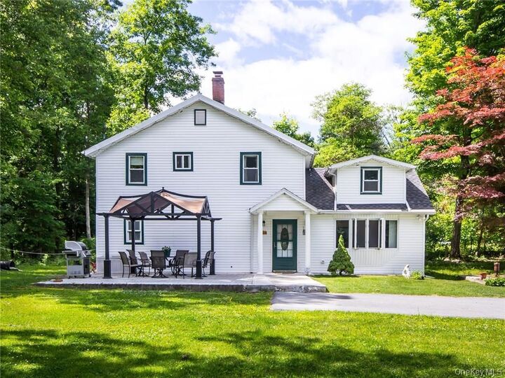 389 Fair Oaks Road  Middletown NY 10940 photo