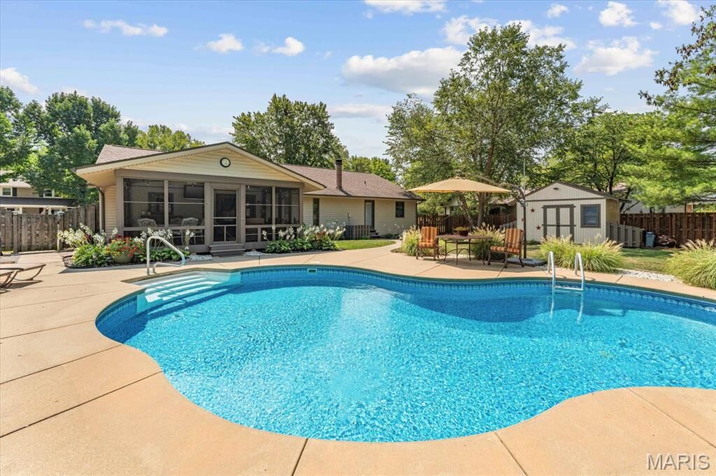 Property Photo: 1975 Banyan Tree Road IL 62234