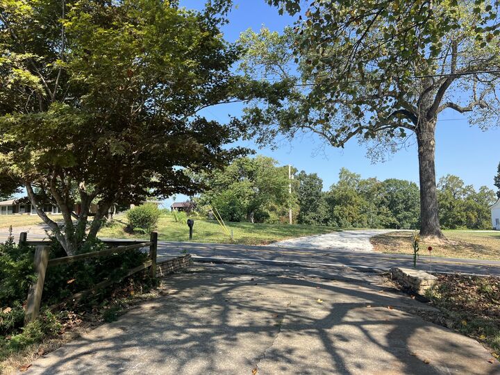 Property Photo: 938 Belmont Rd TN 37040