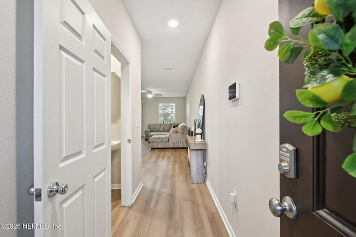 Property Photo:  7898 Merchants Way  FL 32222 