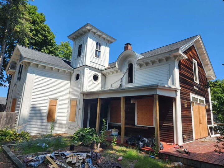 Property Photo:  26 Lamonte Street  NH 03104 