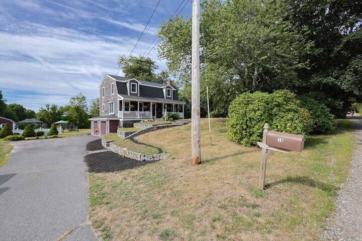 Property Photo:  10 Old Summit Street  MA 02338 