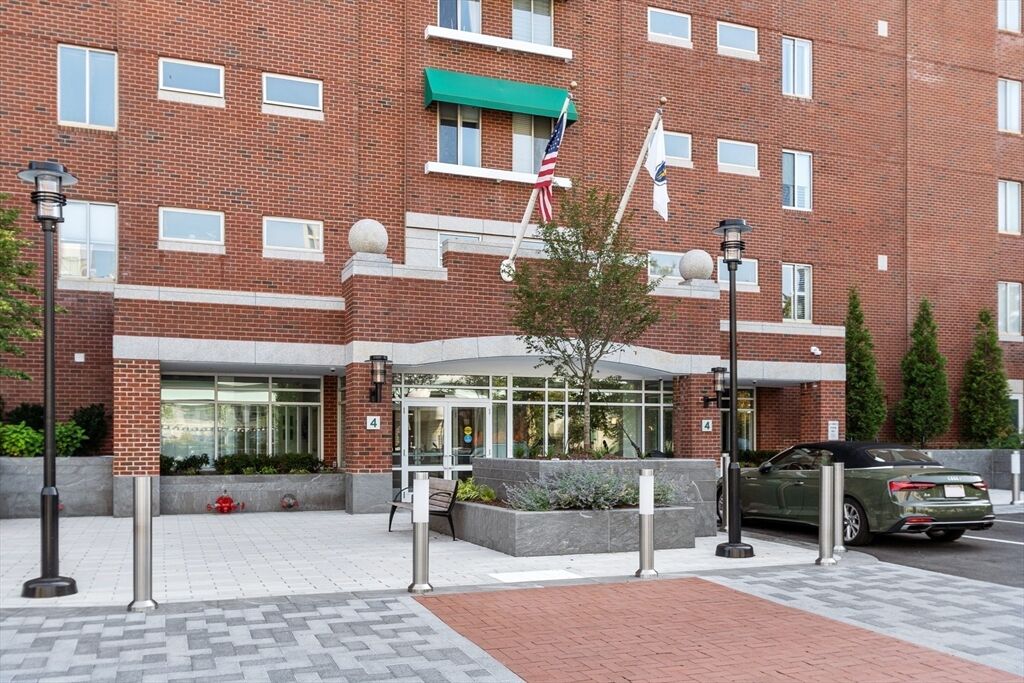 Property Photo:  4 Canal Park 609  MA 02141 