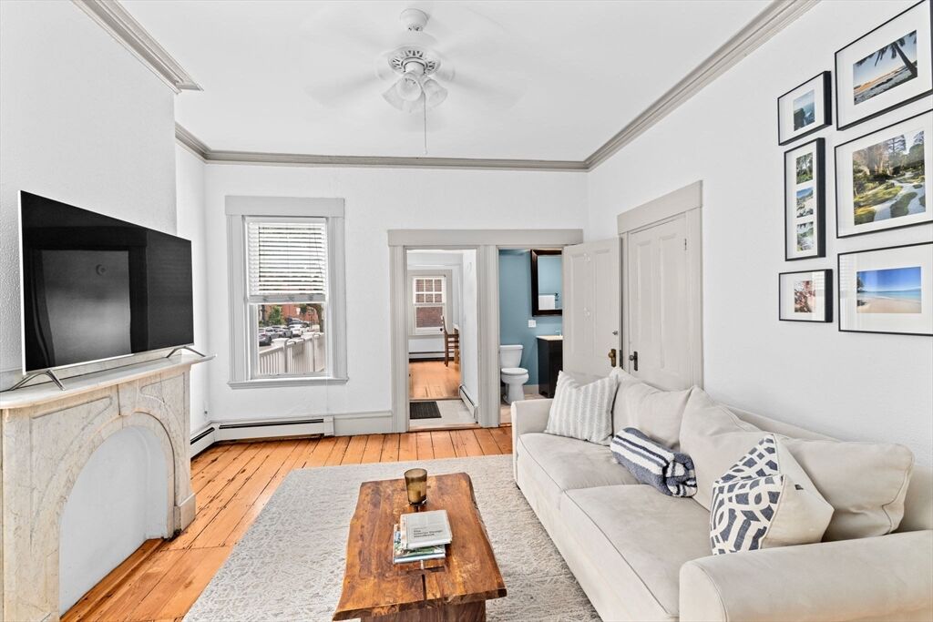 Property Photo:  683 East 4th St 1  MA 02127 