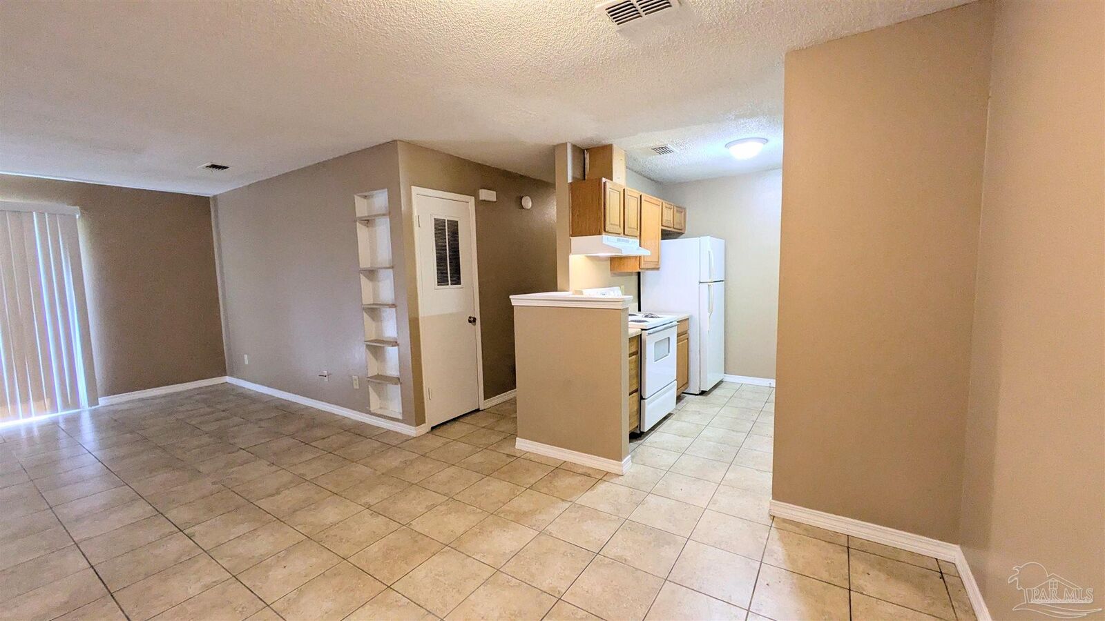 Property Photo:  8160 Stonebrook Dr C  FL 32514 