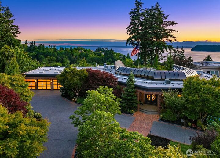 9716  58th Place W  Mukilteo WA 98275 photo