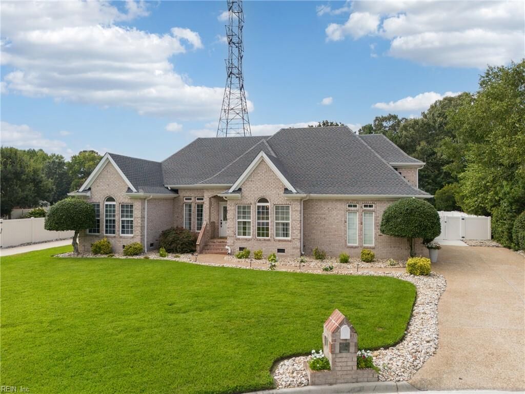 Property Photo:  608 Stoneleigh Ct  VA 23322 