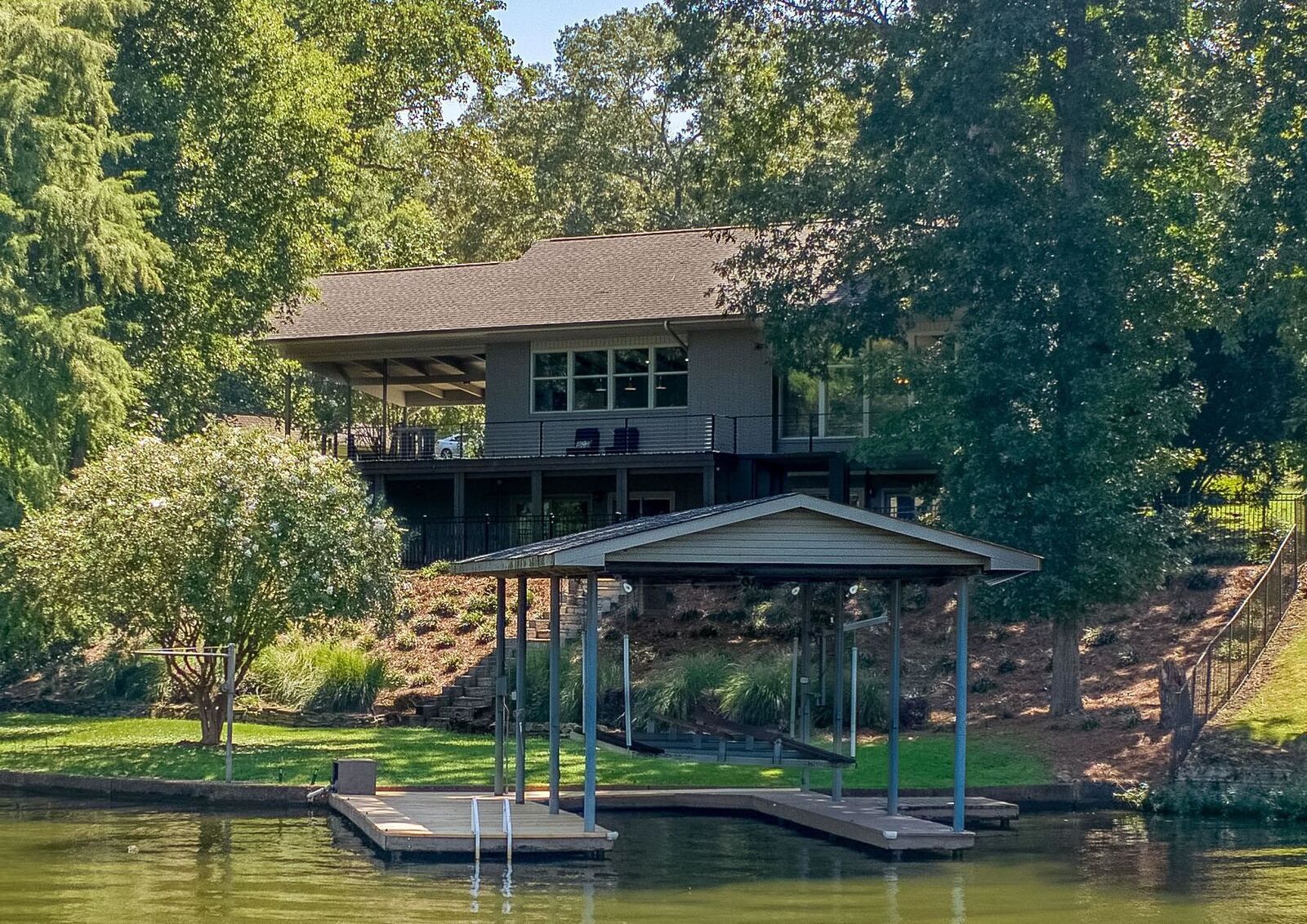 Property Photo: 325 Virginia Shrs AL 35661 - MUSCLE S