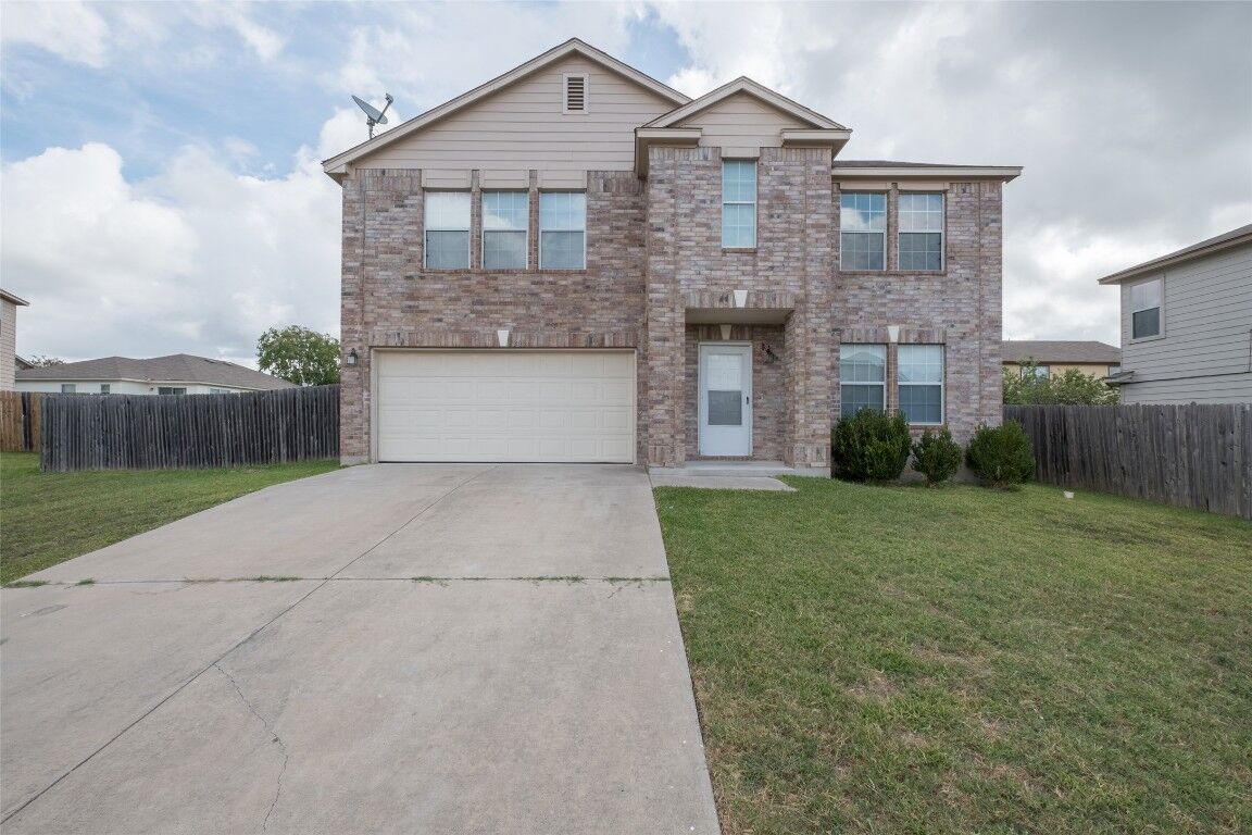 Property Photo:  1305 Casa Blanca Cove  TX 78665