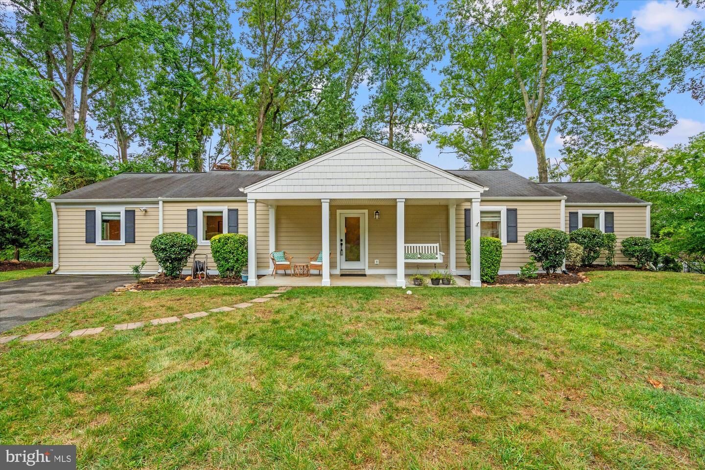 Property Photo: 1305 Namassin Road VA 22308