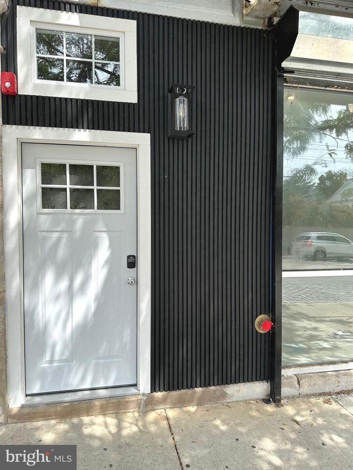 Property Photo: 6035 Germantown Avenue 2R PA 19144