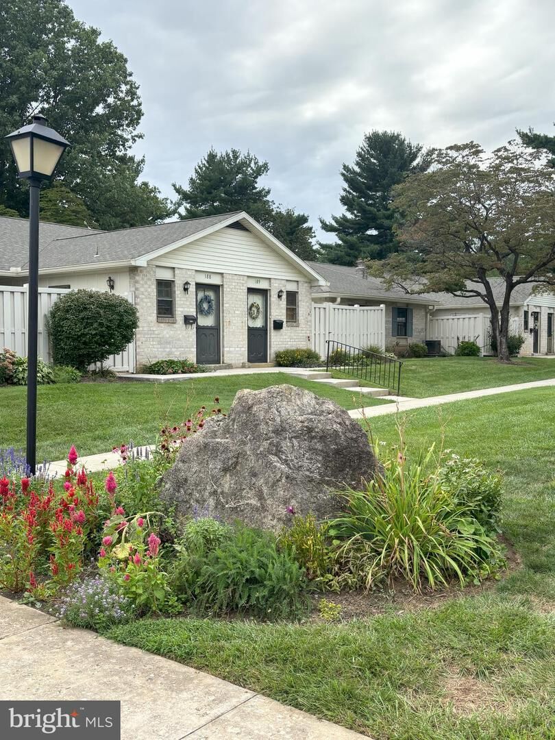Property Photo:  189 Valleybrook Drive  PA 17601 