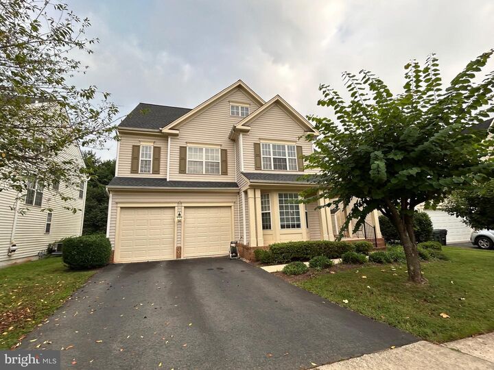 Property Photo: 20632 Sutherlin Place VA 20165