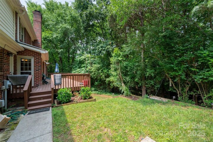 Property Photo: 10105 Waterbrook Lane NC 28277