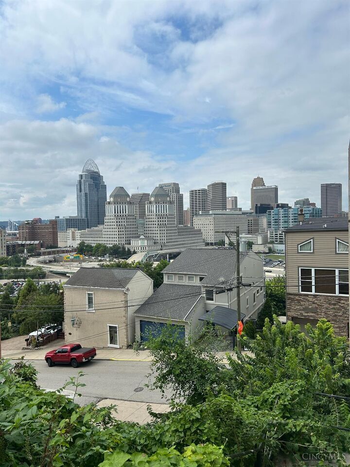 Property Photo: 429 Oregon Street OH 45202