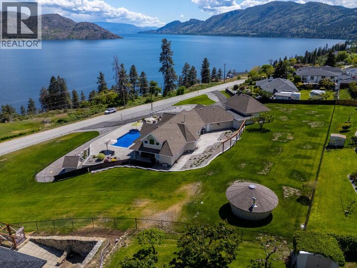 Property Photo: 6130 Lipsett Avenue BC V0H 1X7