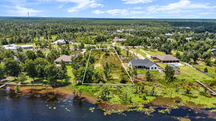 Property Photo: 9704 Summer Creek Drive FL 32409
