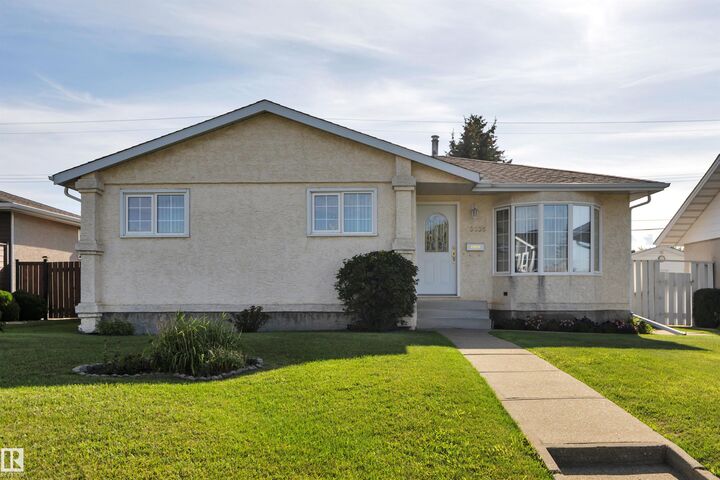 13235 94 Street NW  Edmonton AB T5E 3V7 photo