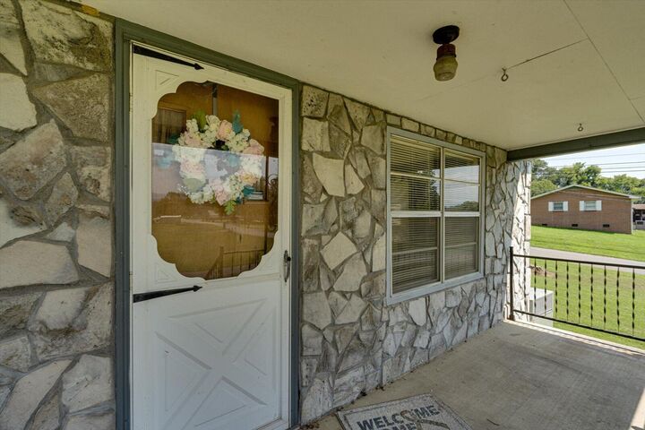 Property Photo:  27 N Kingsberry Drive  TN 37347 