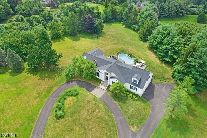 18 Kerby Ln  Mendham Boro NJ 07945 photo