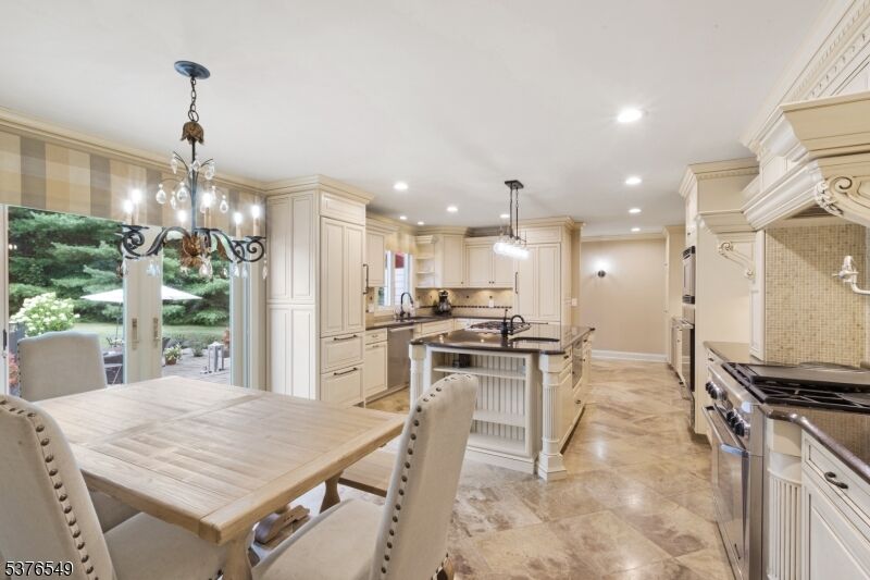 Property Photo:  18 Kerby Ln  NJ 07945 