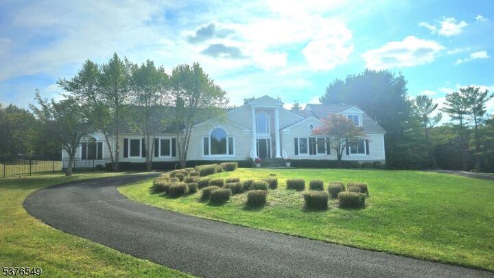 18 Kerby Ln  Mendham Boro NJ 07945 photo