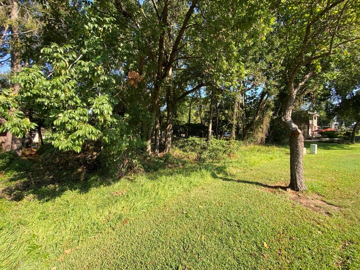 Property Photo: 3550 Country Club Boulevard TX 77356