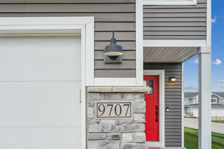 Property Photo: 9707 Crowning Drive IA 50266