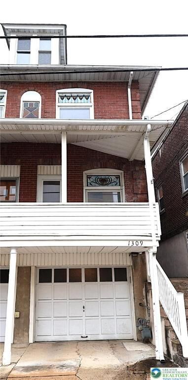 Property Photo:  1309 Newport Avenue  PA 18067 