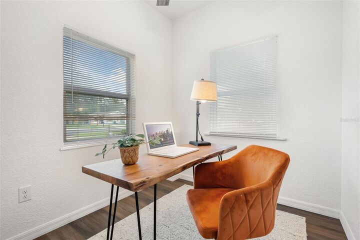 Property Photo: 2540 Sanford Avenue FL 32773