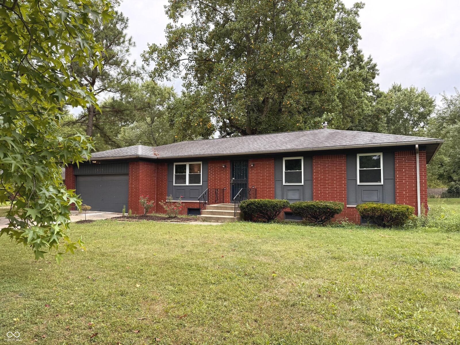 Property Photo: 1315 W 81st Street IN 46260