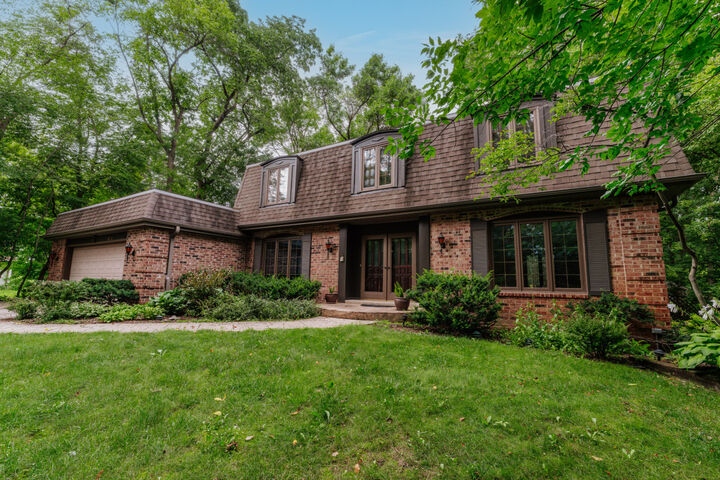 16560 Nancy Ln  Brookfield WI 53005 photo